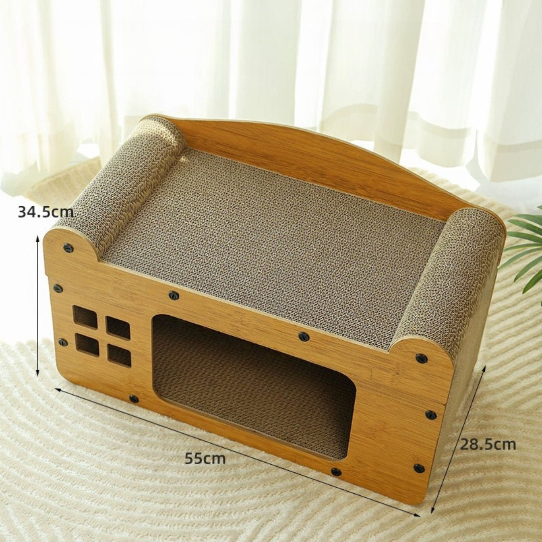 CASITA DE MADERA CON ESPACIO INTERIOR