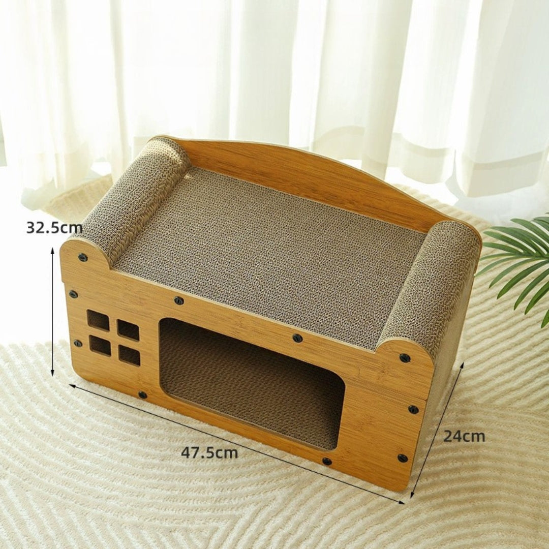 CASITA DE MADERA CON ESPACIO INTERIOR